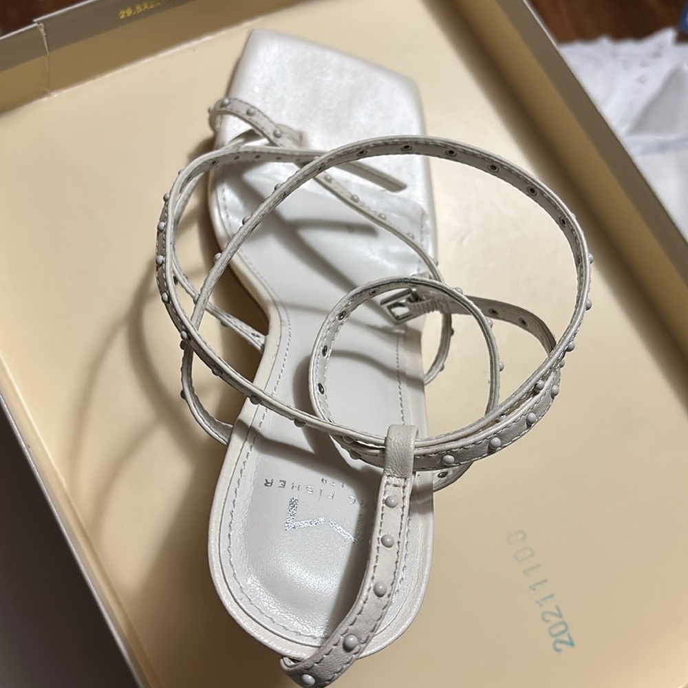Marc fisher Dallin heels